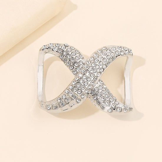 8 Shaped Large Silver